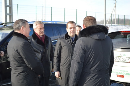 Премьер-министр Российской Федерации Дмитрий Медведев в ходе визита на биогазовую станцию